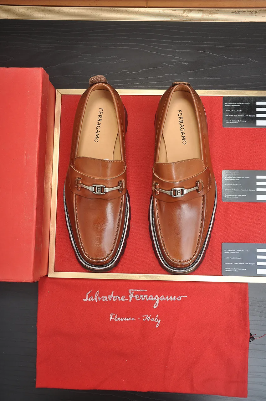 Men's shoes 💰500💶[Ferragamo/Ferragamo] The latest model in the counter. Original imported high-quality cowhide with open edges + imported 🐂 water-dyed cowhide lining + original luxury metal buckle + original combined outsole. Comparison without pressure 38--45 (45 is custom-made and cannot be returned or exchanged)